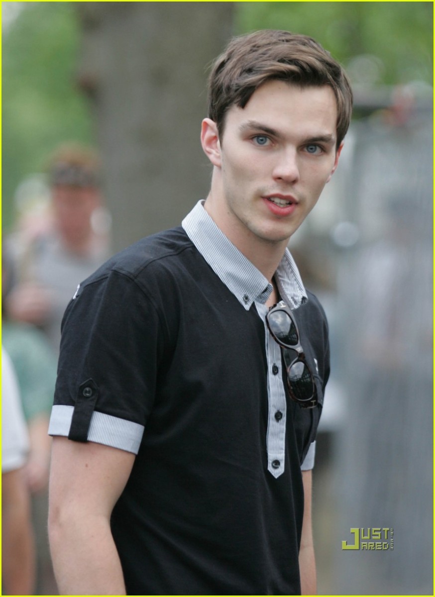 Nicholas Hoult: pic #711815