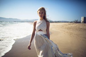 Nicola Peltz photo #