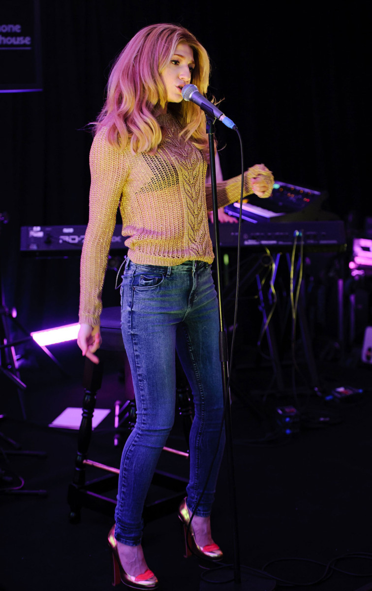 Nicola Roberts: pic #435715