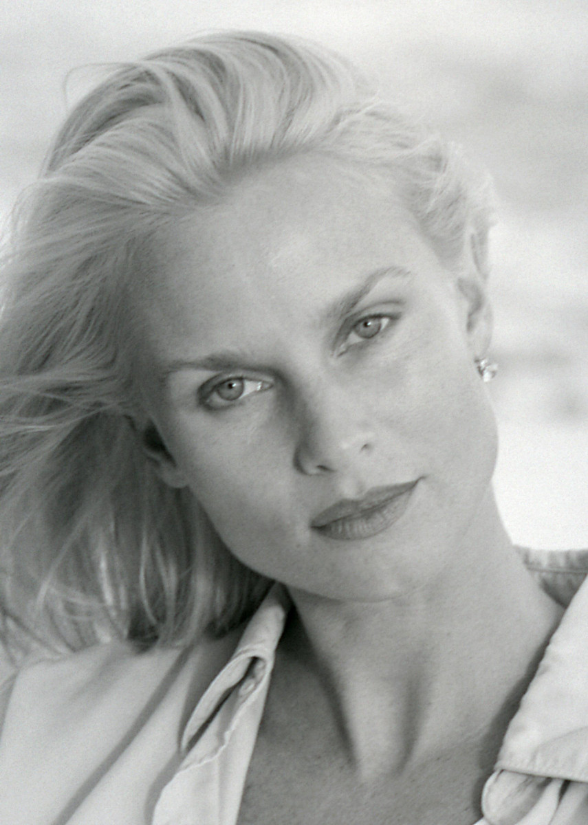 Nicolette Sheridan: pic #209980