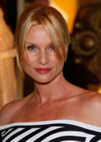 Nicolette Sheridan photo #