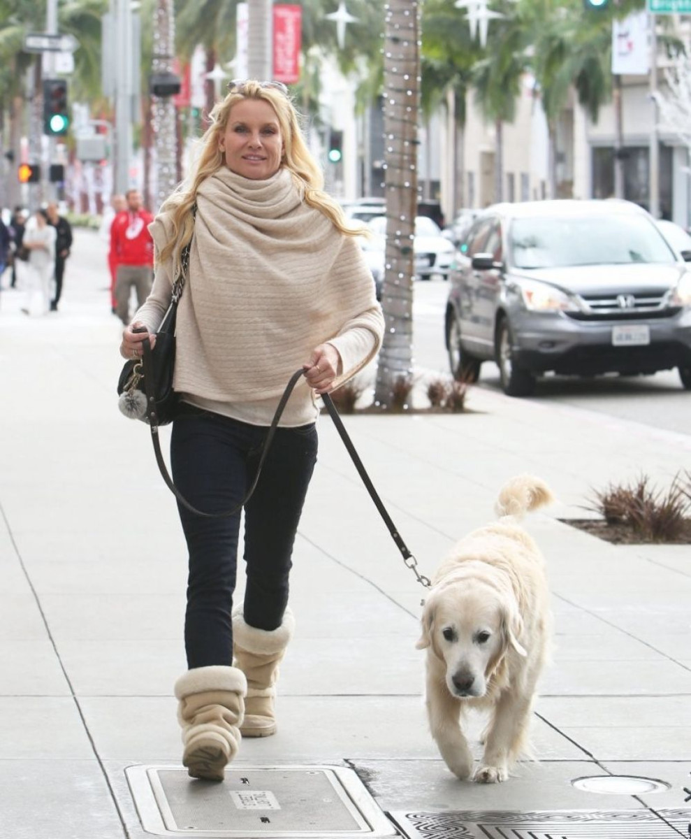 Nicolette Sheridan: pic #655496