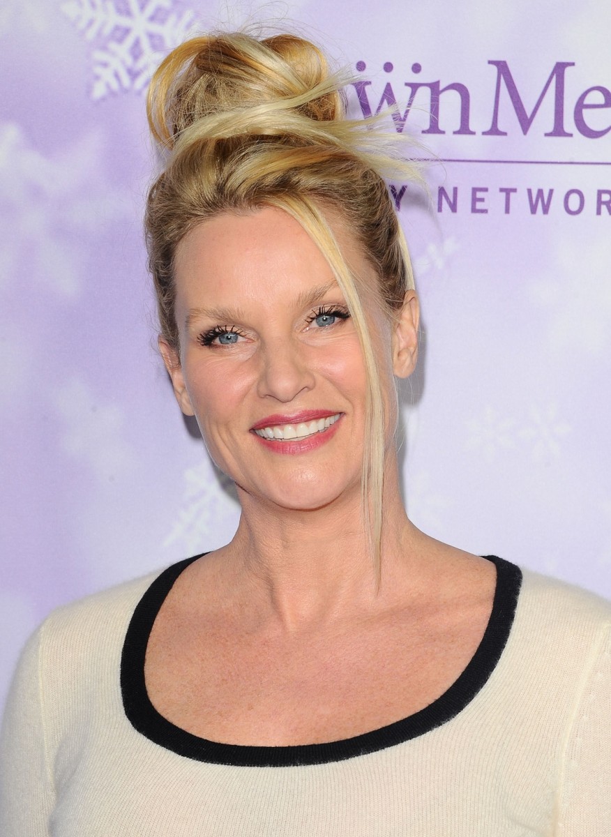 Nicolette Sheridan: pic #827600