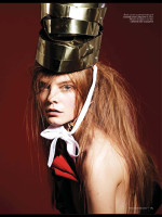 Nimue Smit photo #