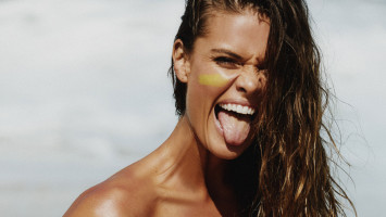 Nina Agdal photo #