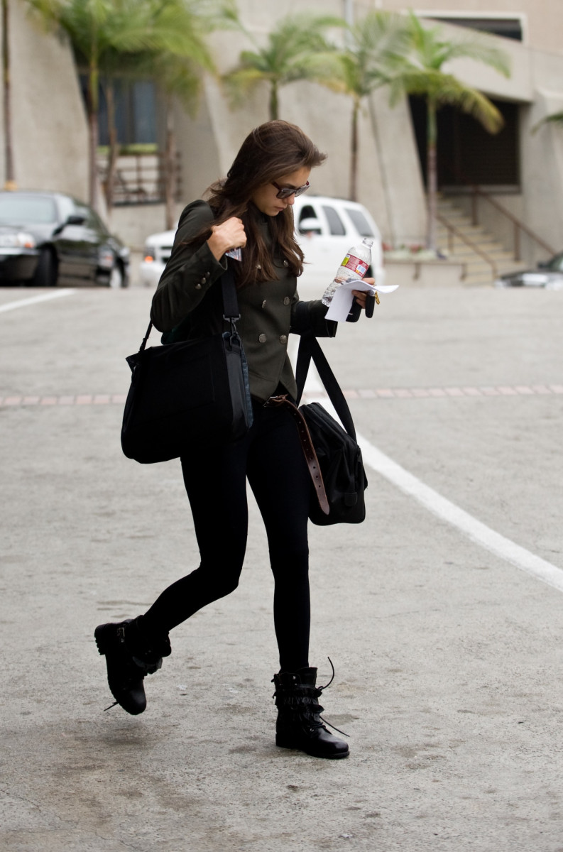 Nina Dobrev: pic #693955