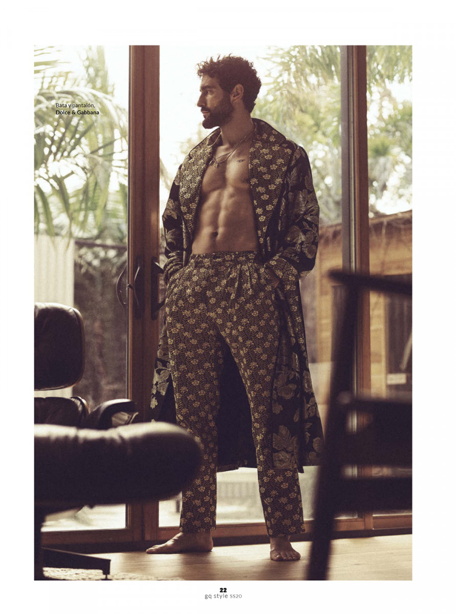 Noah Mills: pic #1233450