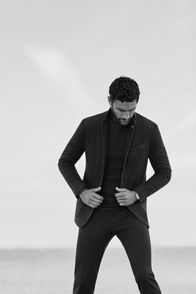 Noah Mills: pic #1092543