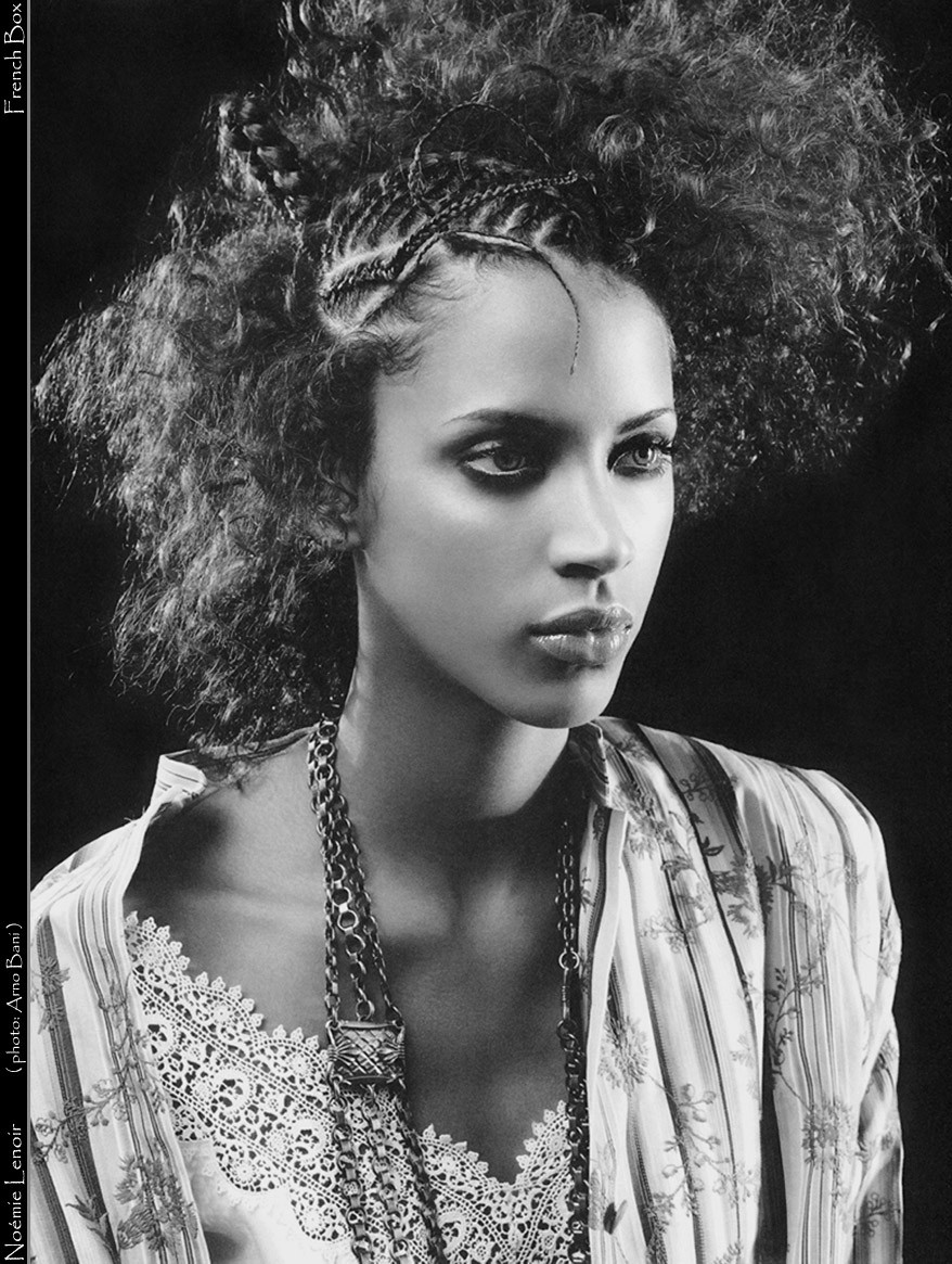 Noemie Lenoir: pic #14564