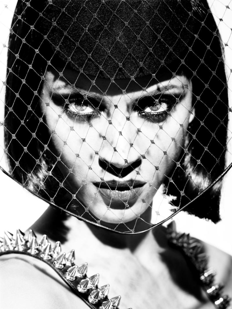 Noemie Lenoir: pic #374570