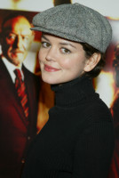 Nora Zehetner photo #