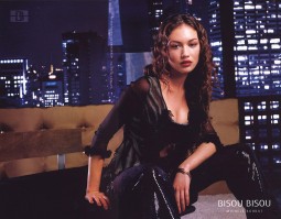 Olga Kurylenko photo #