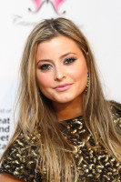 Holly Valance photo #