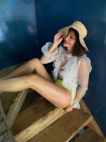 Helena Christensen photo #