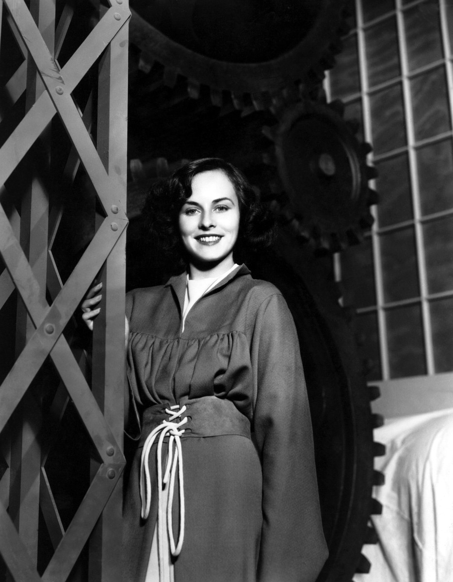 Paulette Goddard: pic #370625