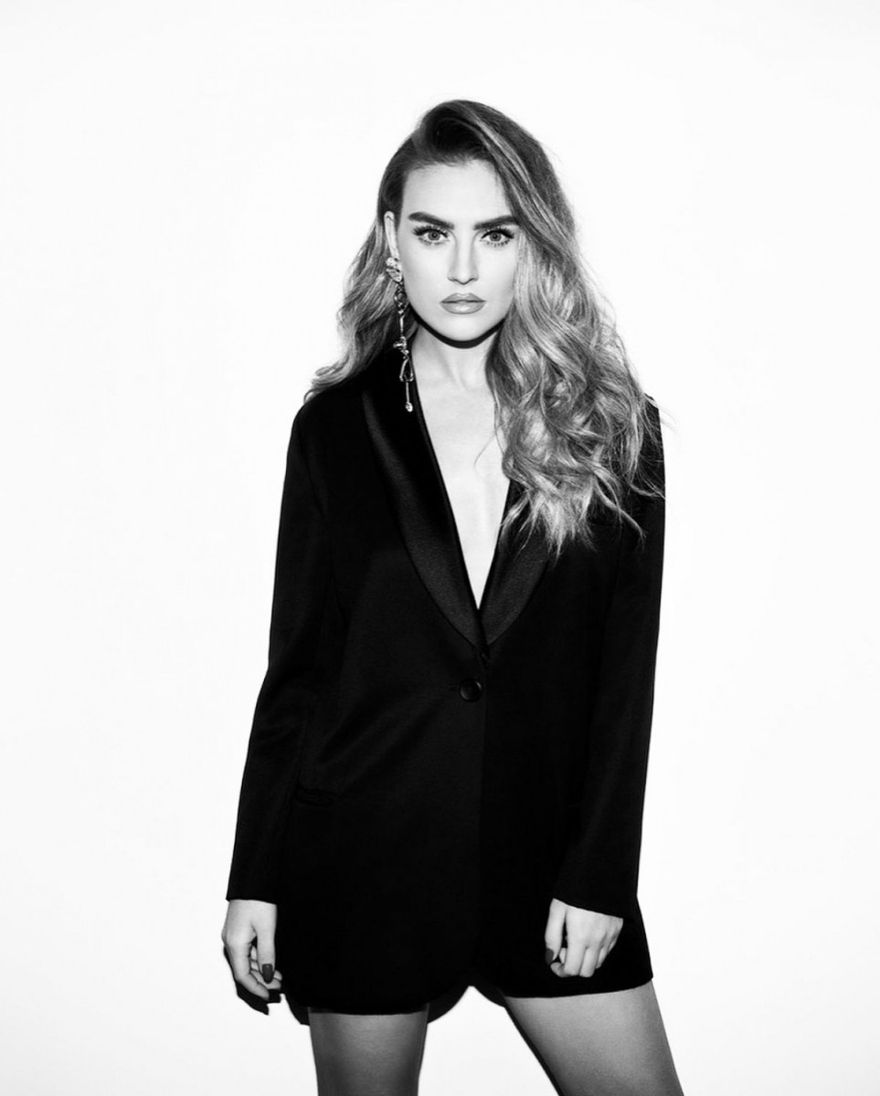 Perrie Edwards: pic #1034249