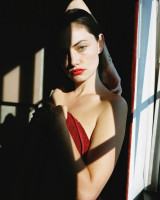 Phoebe Tonkin photo #