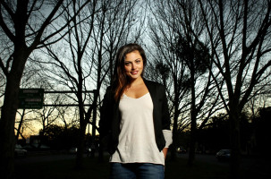 Phoebe Tonkin photo #