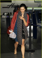 Phoebe Tonkin photo #