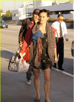 Phoebe Tonkin photo #