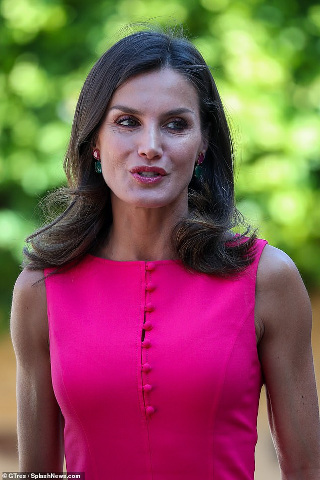 Queen Letizia of Spain: pic #1156692