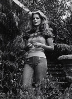 Priscilla Presley photo #