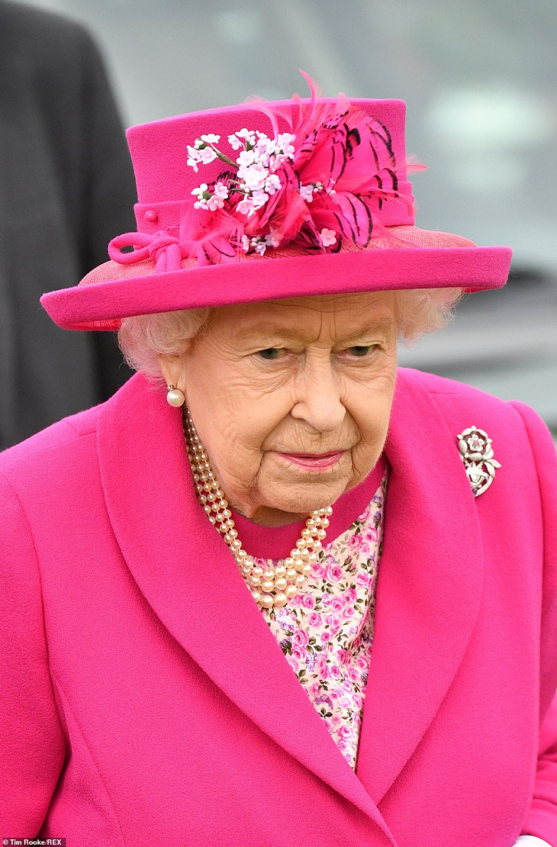 Queen Elizabeth ll : pic #1154284