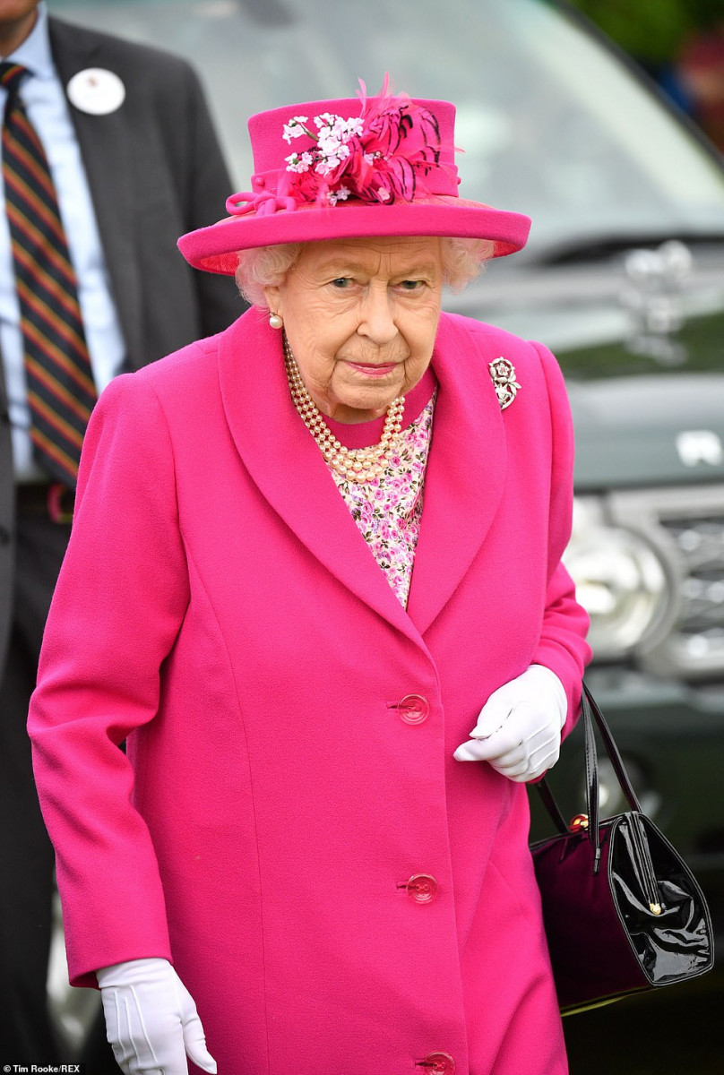Queen Elizabeth ll : pic #1154291