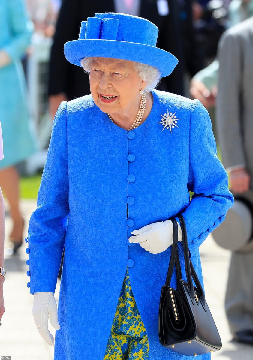 Queen Elizabeth ll : pic #1142317