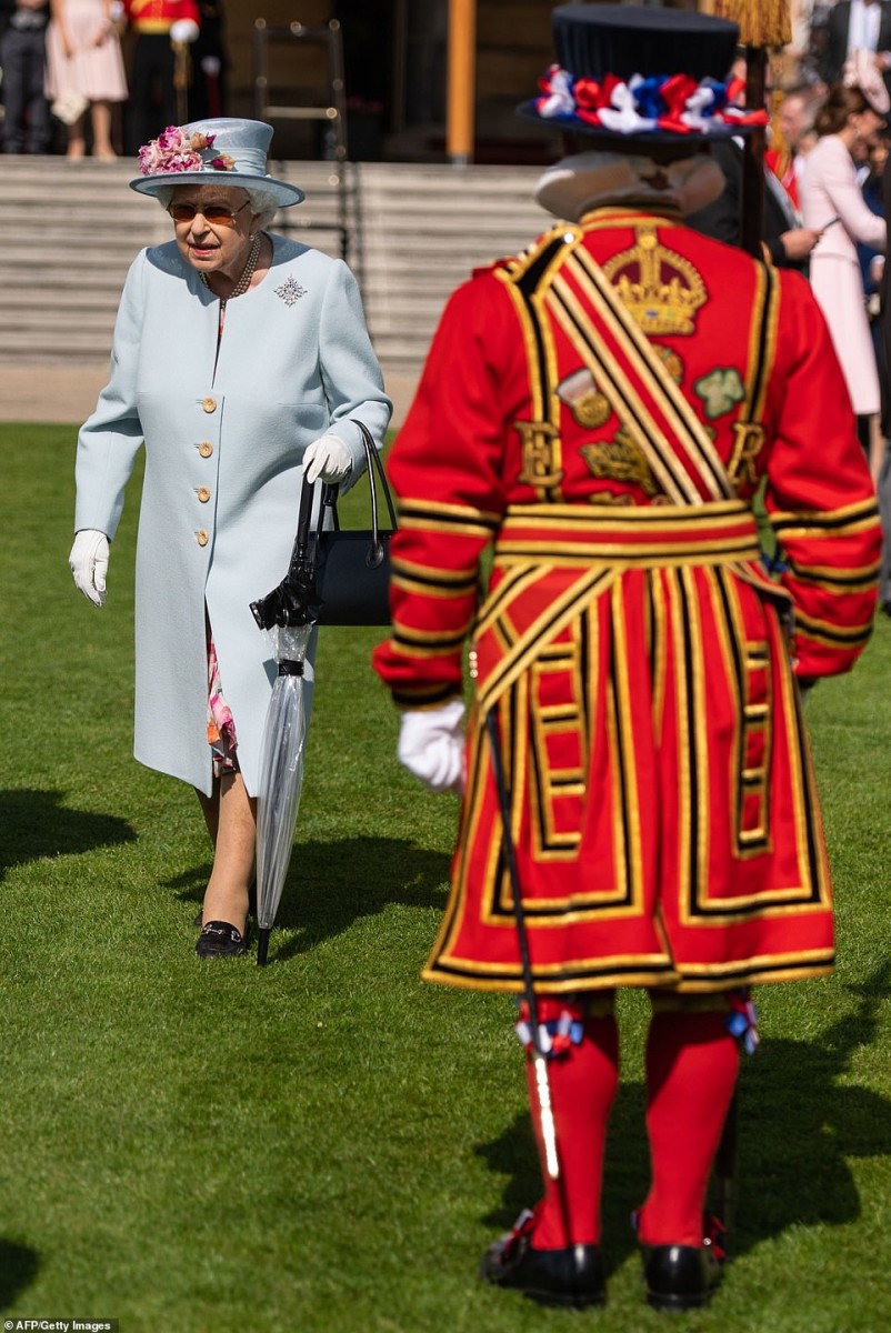 Queen Elizabeth ll : pic #1141411