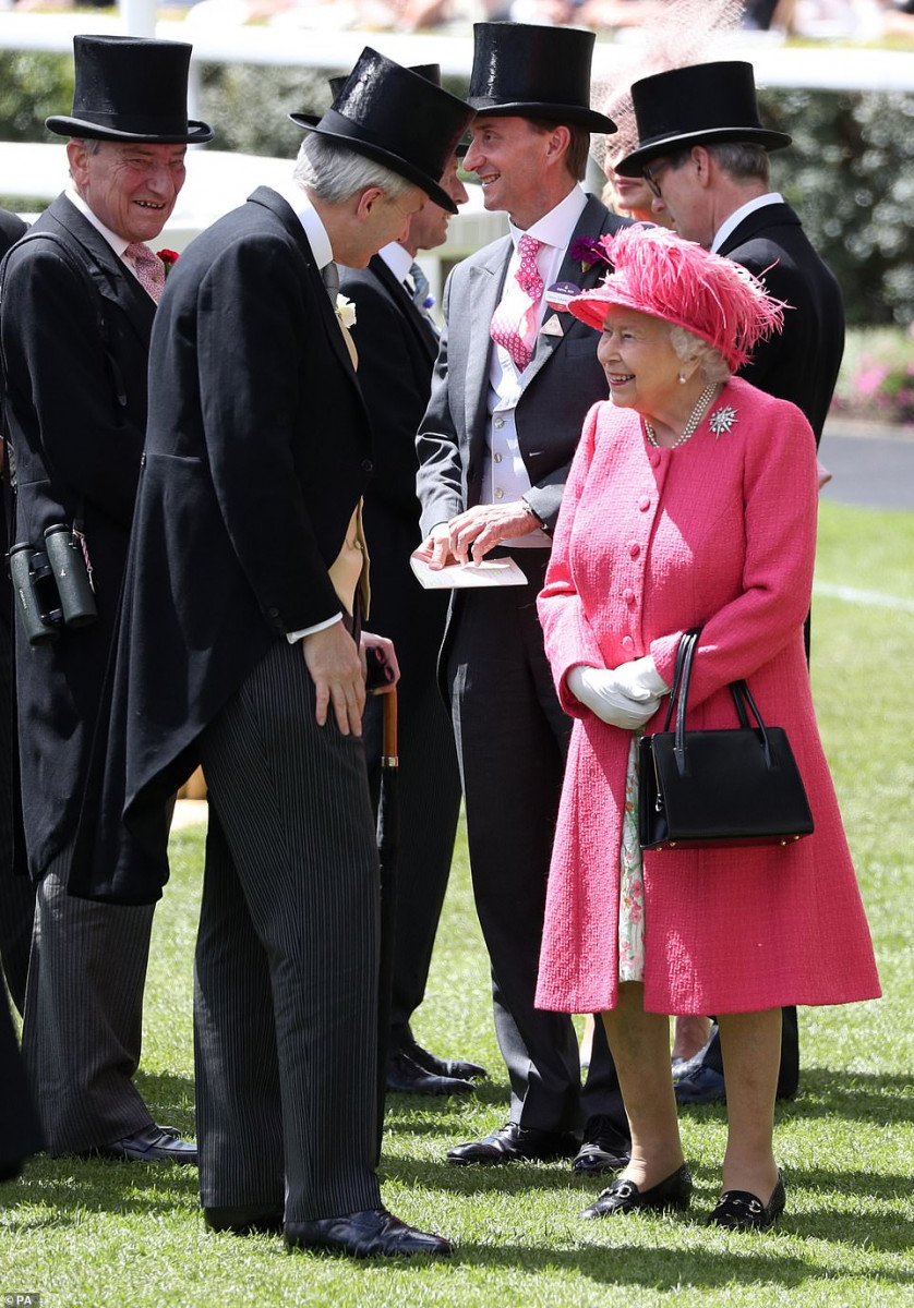 Queen Elizabeth ll : pic #1147800