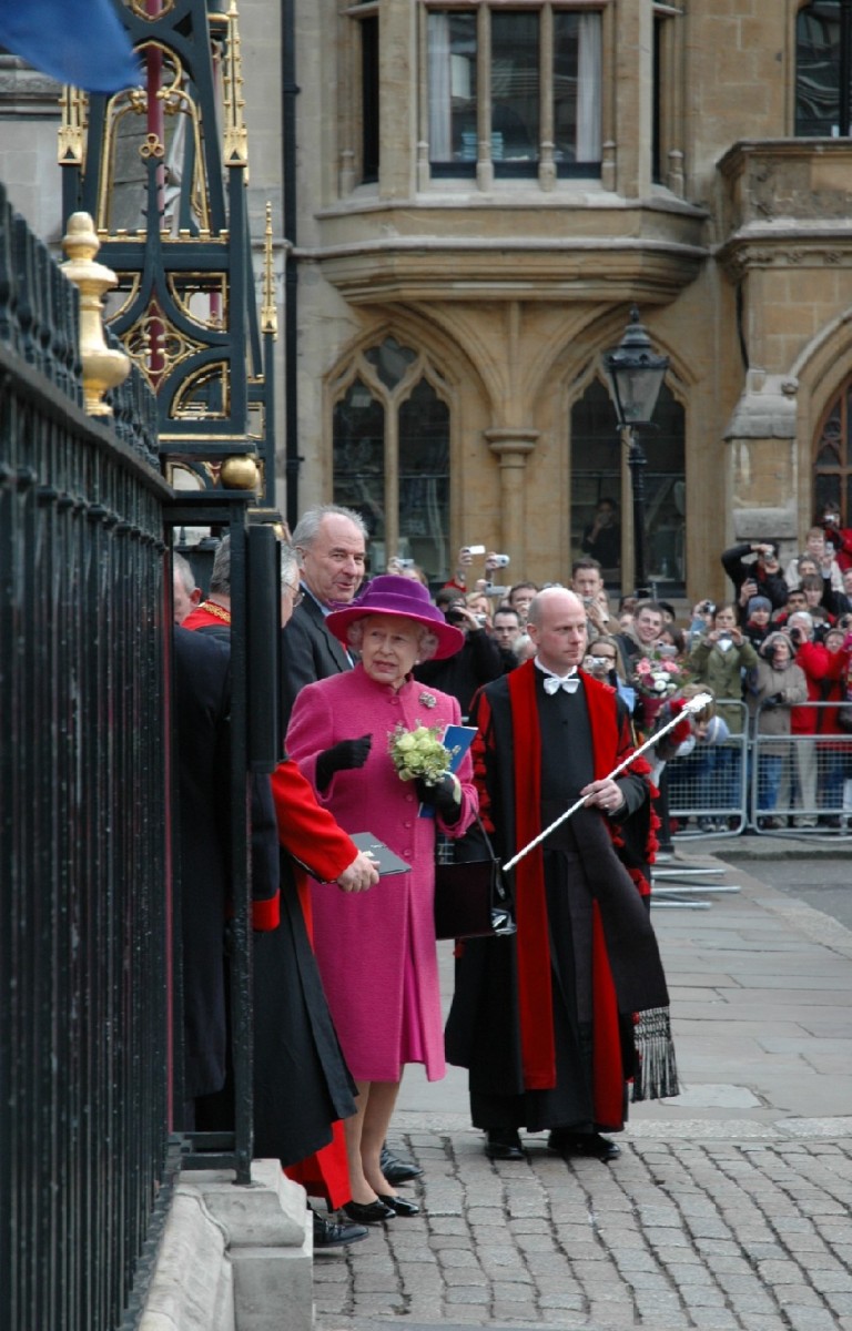 Queen Elizabeth ll : pic #495702