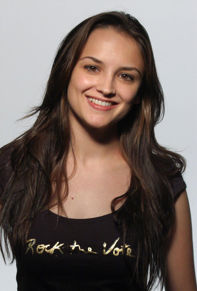 Rachael Leigh Cook: pic #498535