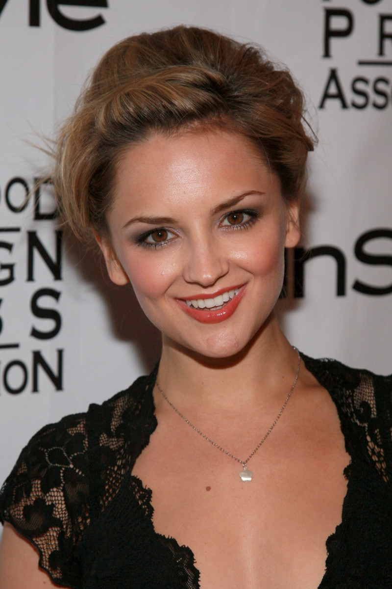 Rachael Leigh Cook: pic #219931