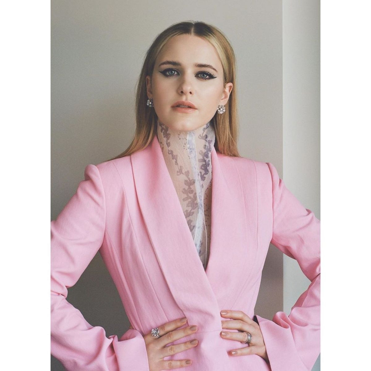 Rachel Brosnahan: pic #1207126