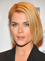 Rachel Taylor photo #