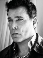 Ray Liotta photo #