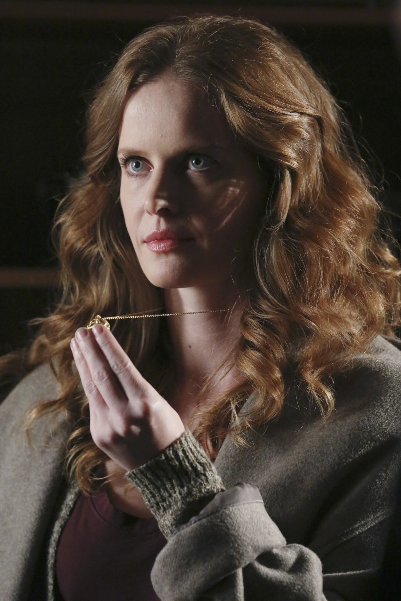 Rebecca Mader: pic #872509