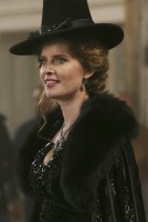 Rebecca Mader photo #