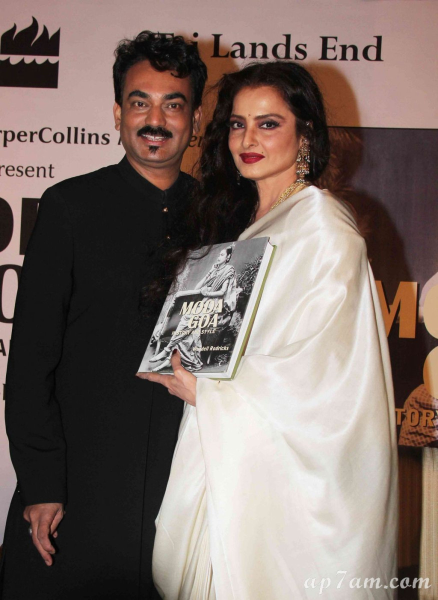 Rekha : pic #550223