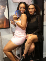 Rihanna photo #