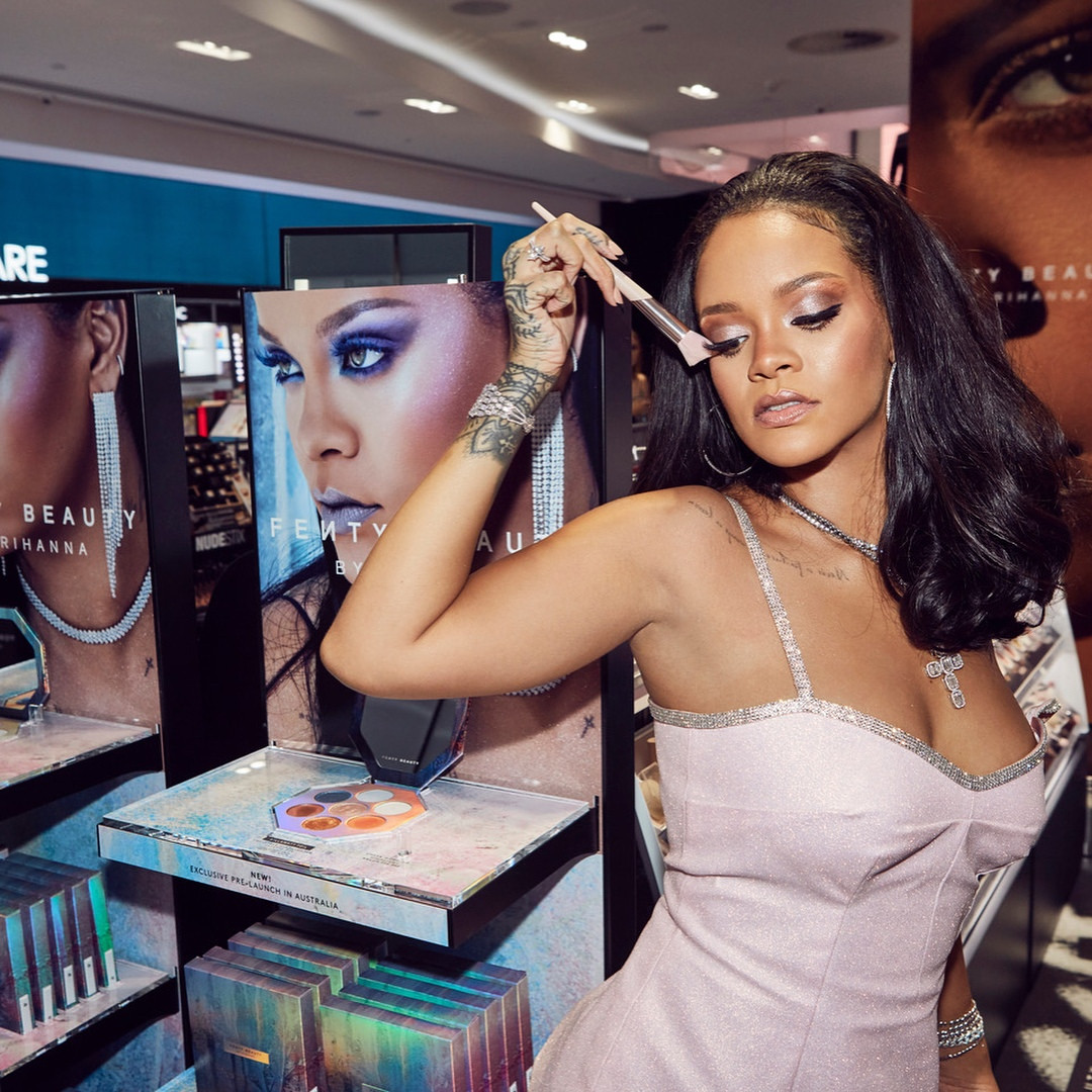 Rihanna: pic #1072227