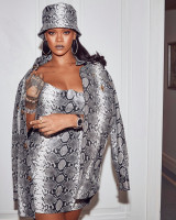 Rihanna photo #