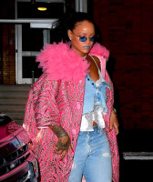 Rihanna photo #