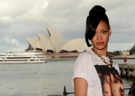 Rihanna photo #