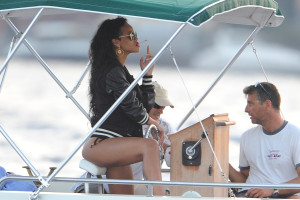 Rihanna photo #