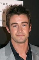 Robert Buckley pic #141985