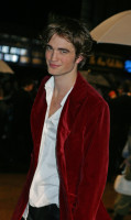 Robert Pattinson photo #