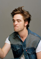 Robert Pattinson photo #