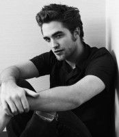 Robert Pattinson photo #